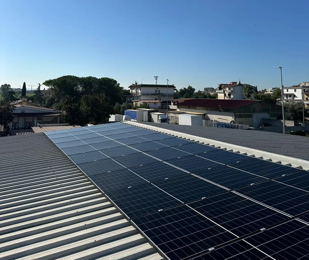 Pannelli fotovoltaici del progetto Becoming per un’azienda